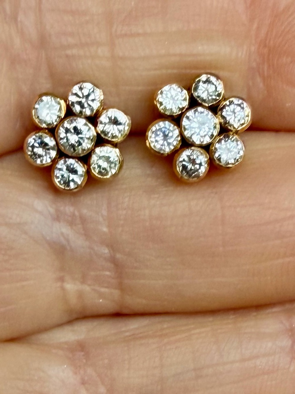 18 karat gold and 3 carat diamond earrings - Picture 9 of 11